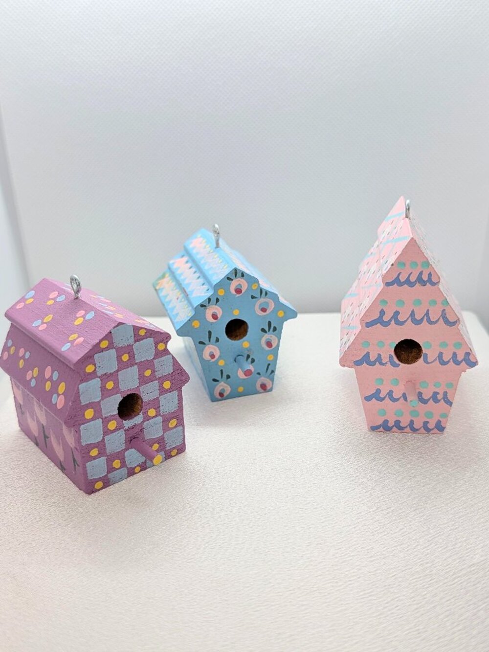 Decorative Displays -- 6 Hand Painted Birdhouses - Picture 2 of 15